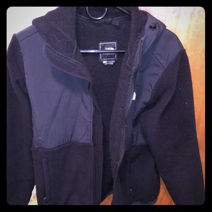 North face women’s Denali jacket L with hood